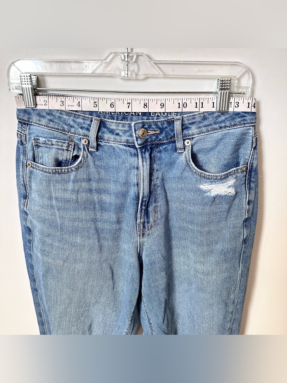 American Eagle Mom Jean Ripped Size 4 - Picture 4 of 8